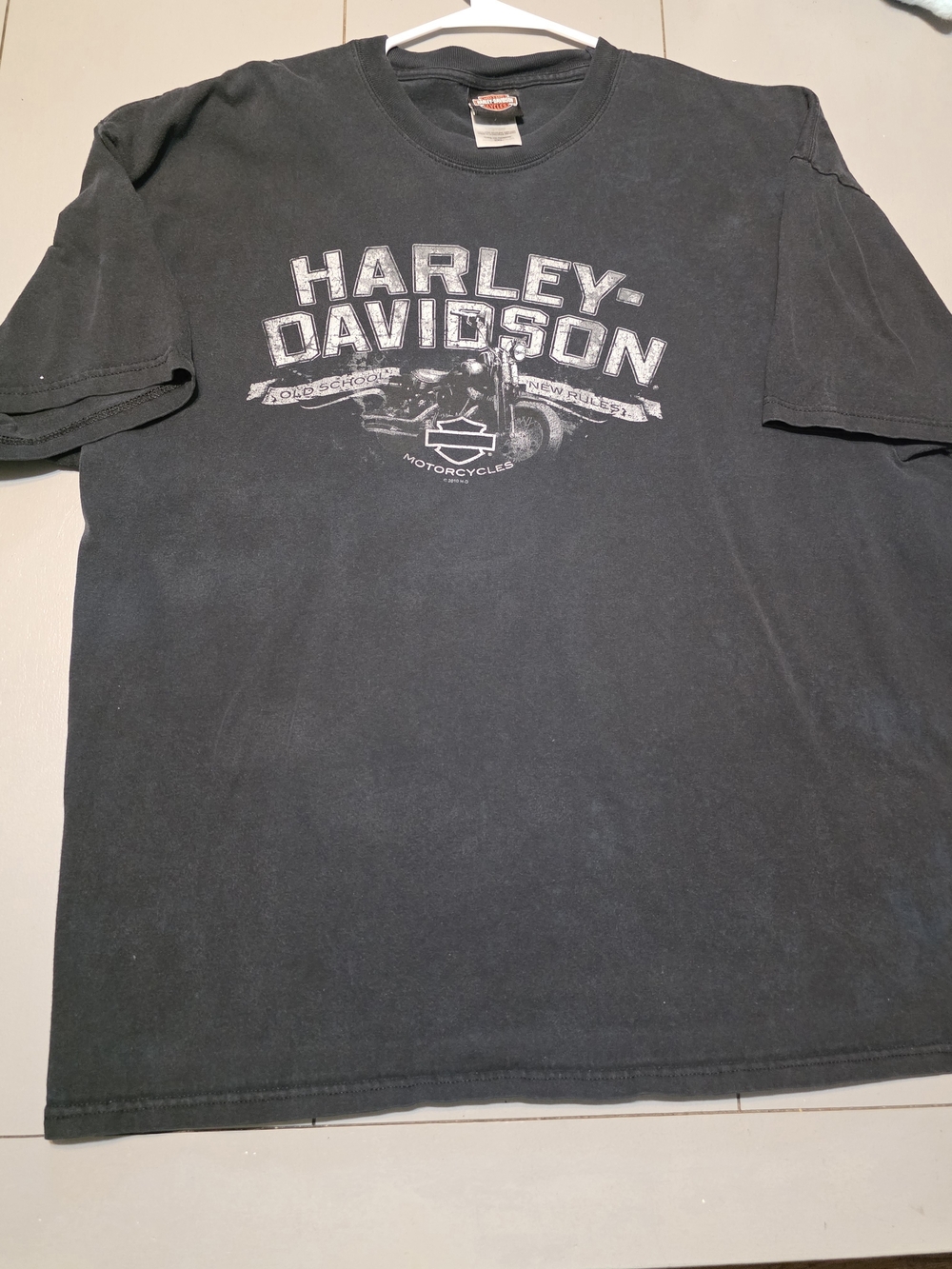 Harley-Davidson Black Short Sleeve Tee with White Motorcycle Graphic